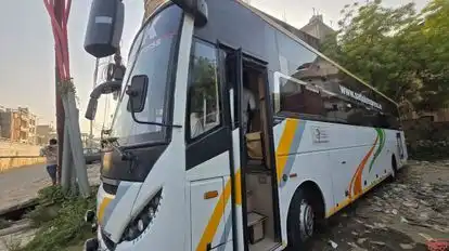 Satlok express Bus-Side Image