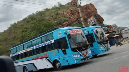 Maheswari Travels Bus-Side Image