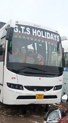 G.T.SHolidays Bus-Front Image