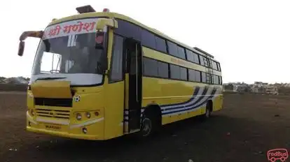 Heena travels Bus-Front Image