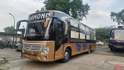 Diamond tours and travels  Bus-Front Image
