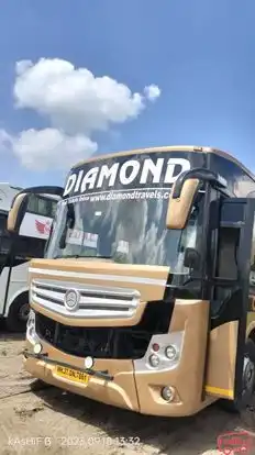 Diamond tours and travels  Bus-Front Image