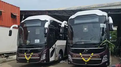 RKK Travels Bus-Front Image
