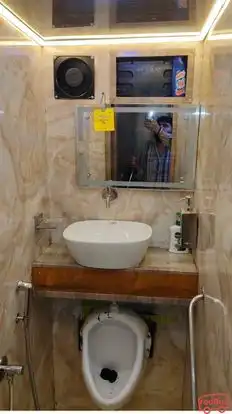 New Aditya Travels Bus-Amenities Image