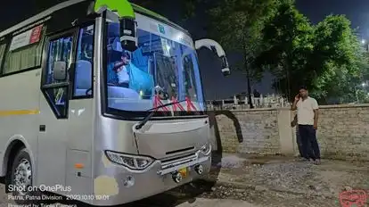 Bharat paryatan (patliputra services) Bus-Front Image