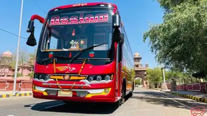 Neelam Travels Bus-Front Image