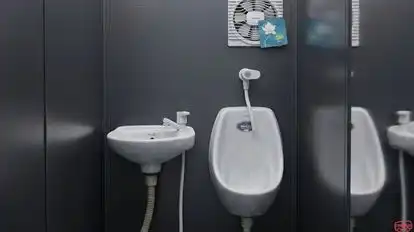 Lavish Travels  Bus-Amenities Image