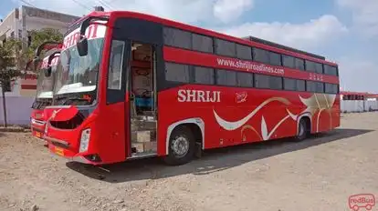 Shriji Roadlines Bus-Side Image