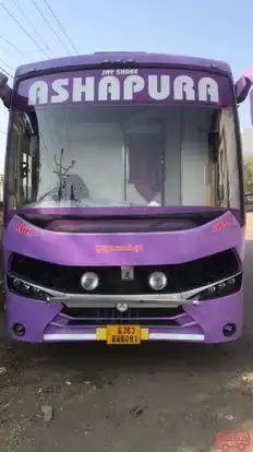 GEETA TRAVELS Bus-Front Image