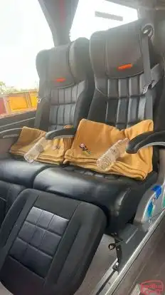 Everest Holidays  Bus-Amenities Image