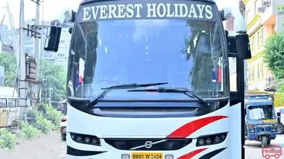 Everest Holidays  Bus-Front Image