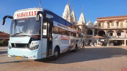 Shree Sahjanand Bus Service Pvt. Ltd Bus-Front Image