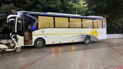 CROWN Bus-Side Image