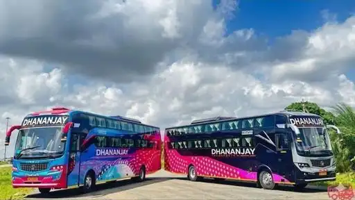 Dhanunjaya Travels Bus-Front Image