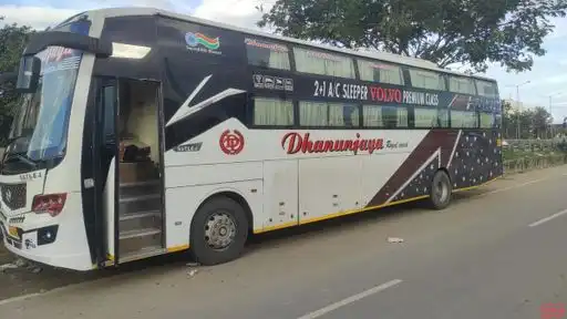 Dhanunjaya Travels Bus-Front Image