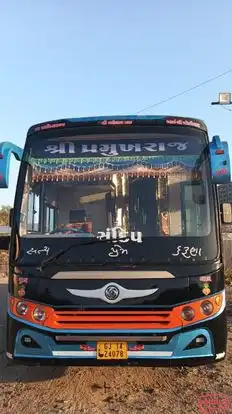 Shree Pramukhraj Travels Bus-Front Image