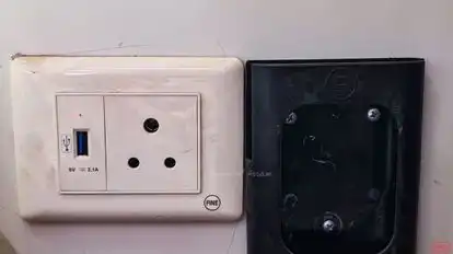 BIKASH DAS Bus-Amenities Image