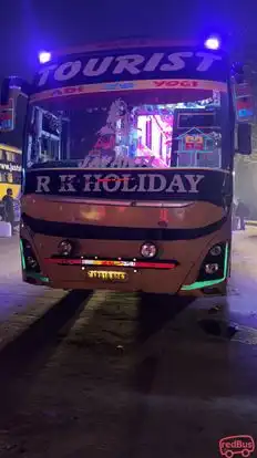 RK Holiday Bus-Front Image