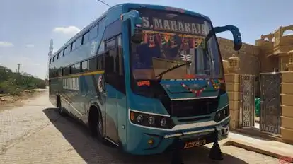 B S MAHARAJA TRAVELS Bus-Front Image