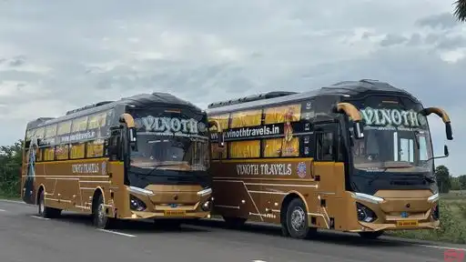 VINOTH TRAVELS Bus-Front Image
