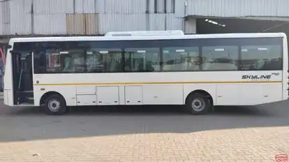 Shri Ram Travels Bus-Side Image