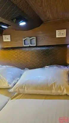 Raja Buses  Bus-Amenities Image