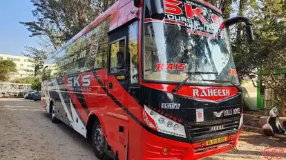 SKS Tours & Travels Bus-Front Image