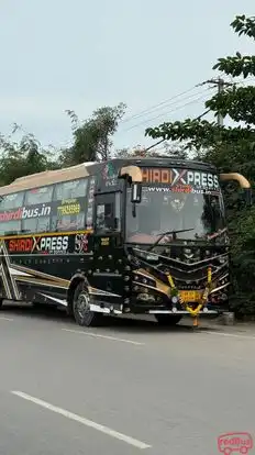 Shirdi Xpress	 Bus-Side Image