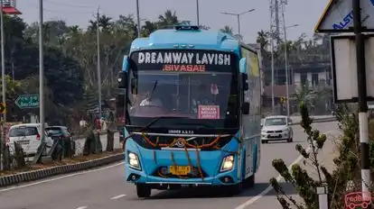 DREAMWAY LAVISH Bus-Front Image