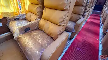 DREAMWAY LAVISH Bus-Seats Image