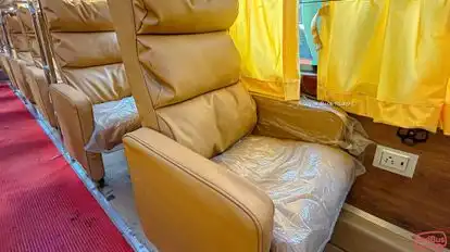 DREAMWAY LAVISH Bus-Seats Image