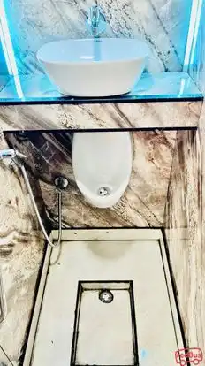 D.R.JAKHAR TRAVELS Bus-Amenities Image