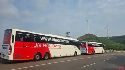 JN HOLIDAYS  Bus-Side Image
