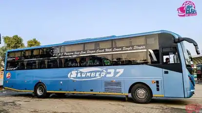 Slumber 37 Bus-Side Image