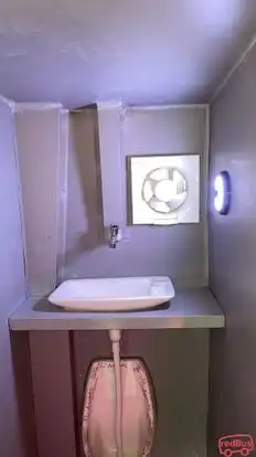 SHREE SHAKTI TRAVELS AND CARGO Bus-Amenities Image