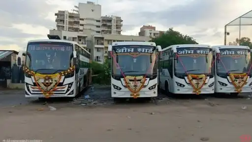 OM SAI TRAVELS PRAKASHA Bus-Front Image
