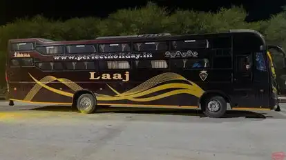 Perfect Holiday Bus-Side Image