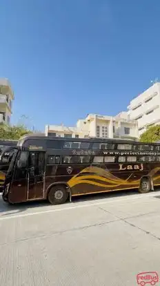 Perfect Holiday Bus-Side Image