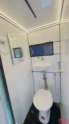 Perfect Holiday Bus-Side Image