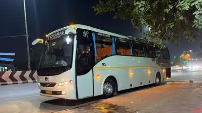 Royal Travels Hills Bus-Front Image