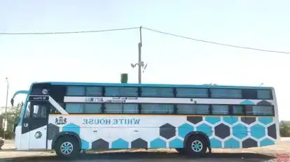 Jay i ma Travels Bus-Side Image