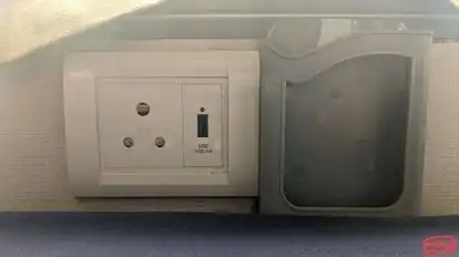 Thirumal Alaghu Travels (TAT) Bus-Amenities Image