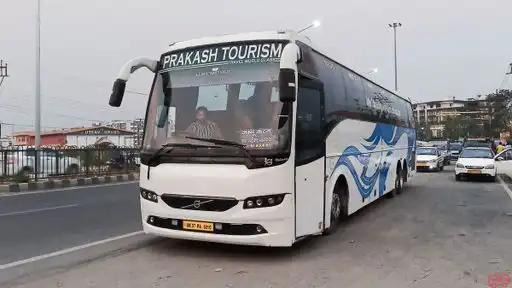 PRAKASH TOURISM Bus-Front Image