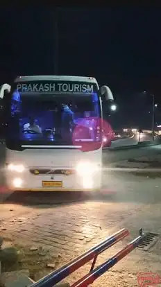 PRAKASH TOURISM Bus-Front Image