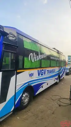 VGV TRAVELS Bus-Side Image