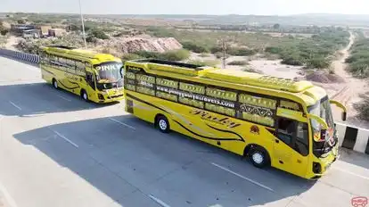 PINKY GUDIYA TRAVELS AND CARGO Bus-Side Image