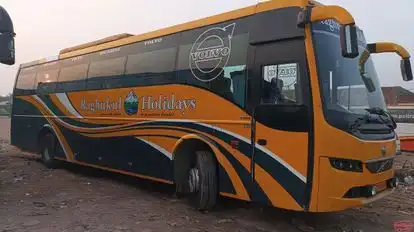 Raghukul Holidays  Bus-Side Image