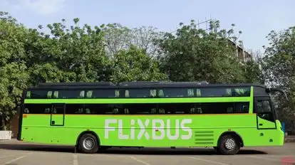 FlixBus Bus-Side Image