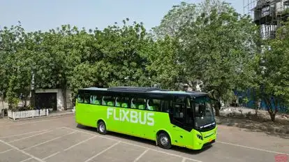 FlixBus Bus-Side Image