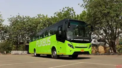 FlixBus Bus-Front Image